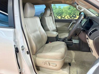 TOYOTA LAND CRUISER PRADO - 9