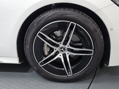 MERCEDES-BENZ E-CLASS - 8