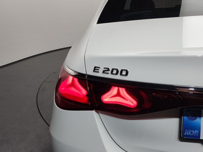 MERCEDES-BENZ E-CLASS - 10