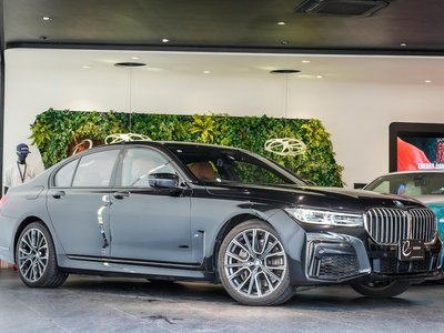 BMW 7 SERIES