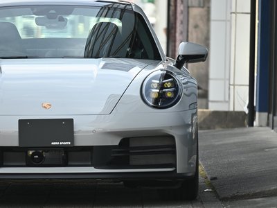 PORSCHE 911 - 8
