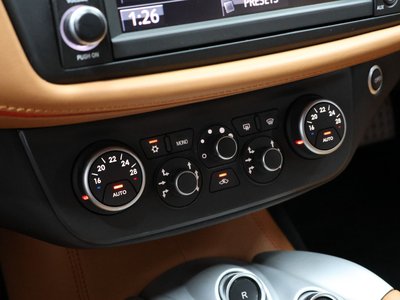 2012 Ferrari FF 缩略图 16