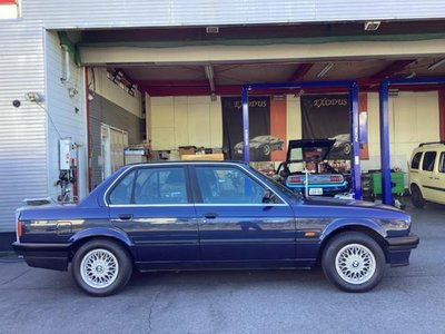 صورة مصغرة 28 لـ 1989 BMW 3 SERIES
