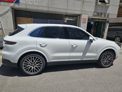 PORSCHE CAYENNE - 5