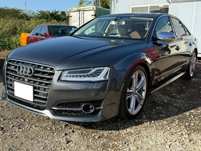AUDI S8 - 3