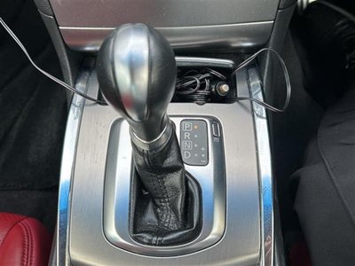 2012 NISSAN SKYLINE COUPE 照片 10