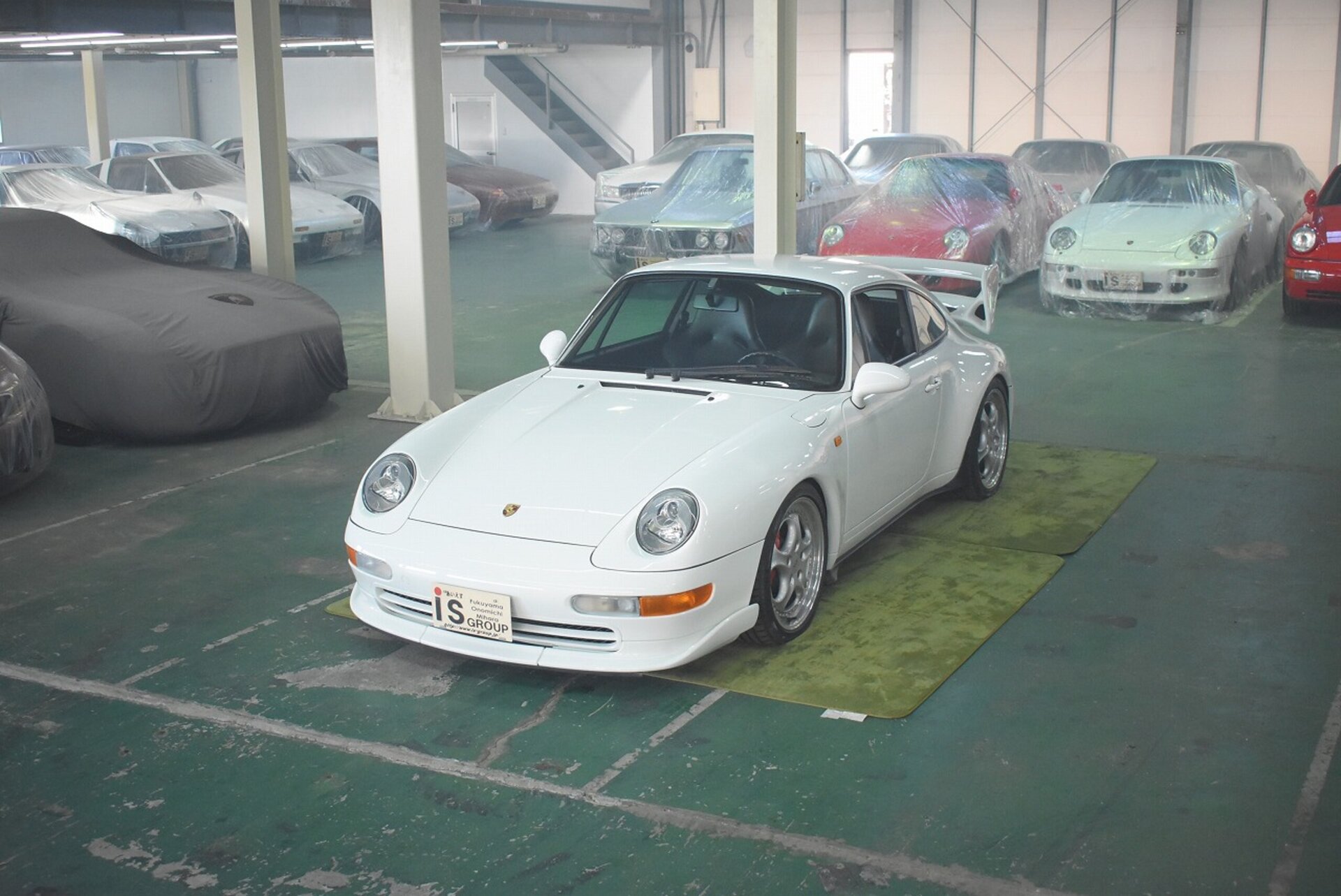 PORSCHE 911 - View 1