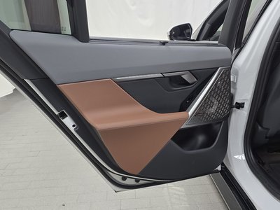 2025 BMW 5 SERIES — миниатюра 15
