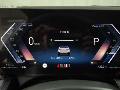 2025 BMW 5 SERIES — миниатюра 11