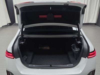 2025 BMW 5 SERIES — миниатюра 29