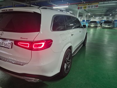 MERCEDES-BENZ GLS - 9