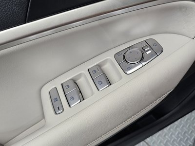 2021 Genesis THE NEW G70 — миниатюра 27