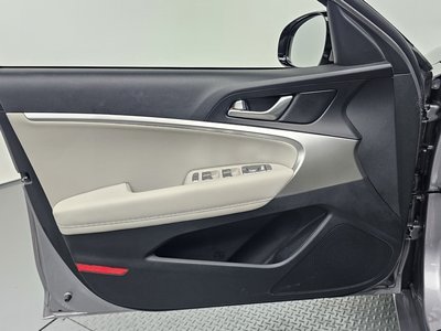 2021 Genesis THE NEW G70 — миниатюра 14
