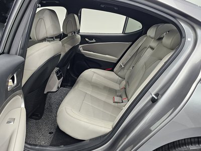 2021 Genesis THE NEW G70 — миниатюра 17