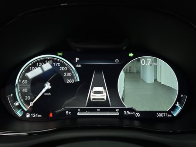 صورة 8 لـ 2021 Genesis GV70