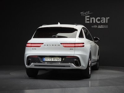 صورة 3 لـ 2021 Genesis GV70