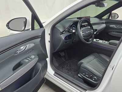 صورة 10 لـ 2021 Genesis GV70