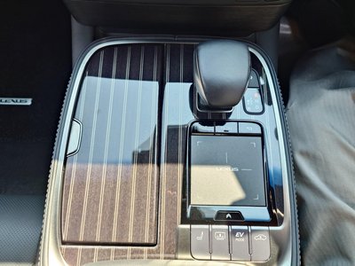 2018 Lexus LS — миниатюра 16