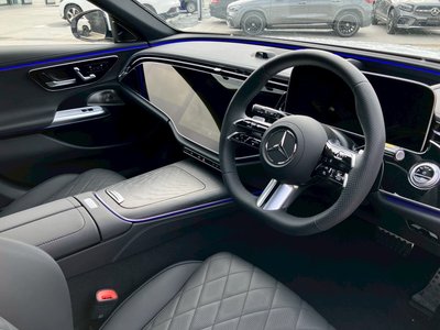 MERCEDES-BENZ E-CLASS - 2