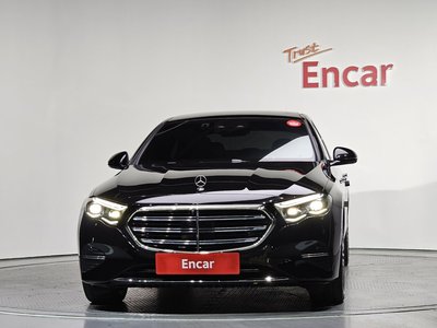 MERCEDES-BENZ E-CLASS - 2
