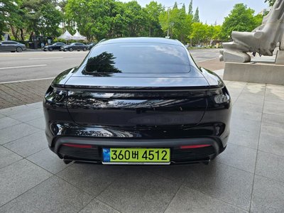 صورة 3 لـ 2025 Porsche TAYCAN