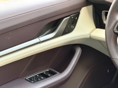 صورة مصغرة 20 لـ 2025 Porsche TAYCAN