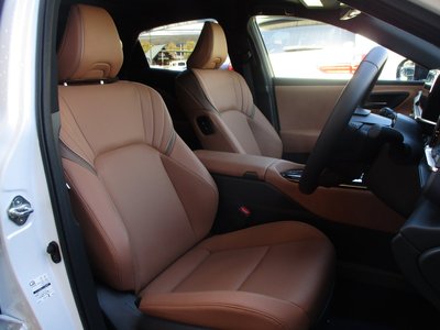 TOYOTA CROWN SPORT - 10