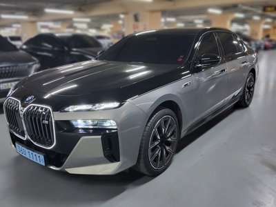 BMW I7 - 4