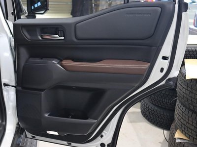 صورة مصغرة 38 لـ 2024 Toyota LAND CRUISER 250