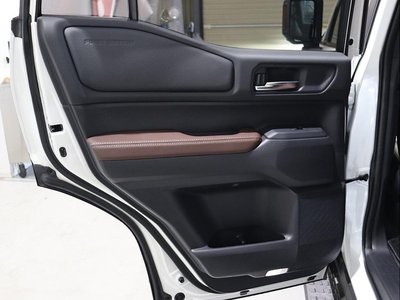 صورة مصغرة 37 لـ 2024 Toyota LAND CRUISER 250