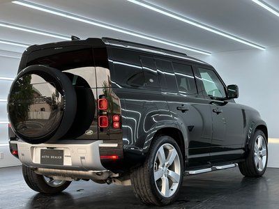 LAND ROVER DEFENDER - 9