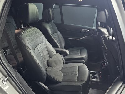 2023 BMW X7 — миниатюра 17