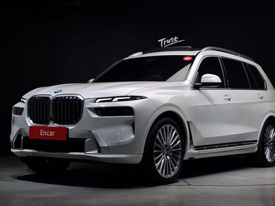 2023 BMW X7 — фото 1