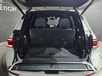 2023 BMW X7 — миниатюра 36