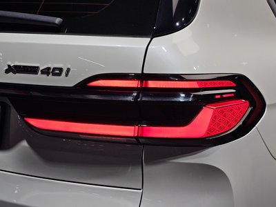 2023 BMW X7 — фото 10
