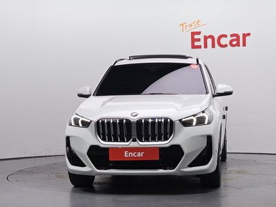 2025 BMW X1 照片 2