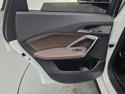 2025 BMW X1 缩略图 15