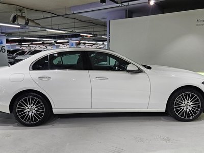 2026 Mercedes-BENZ C-CLASS photo 9