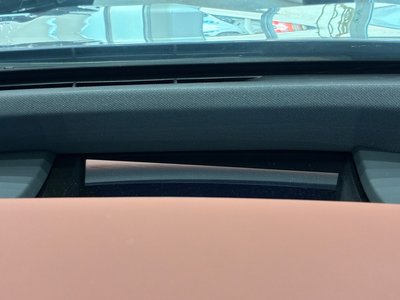 2024 BMW IX thumbnail 35