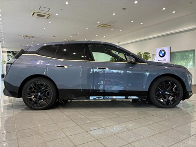 2024 BMW IX photo 3