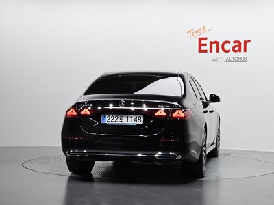 MERCEDES-BENZ E-CLASS - 4