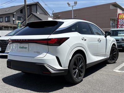 صورة 9 لـ 2023 Lexus RX