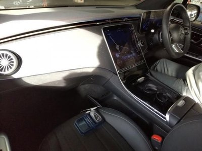 MERCEDES-BENZ EQE - 3