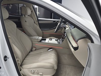 2024 Genesis G80 (RG3) thumbnail 16