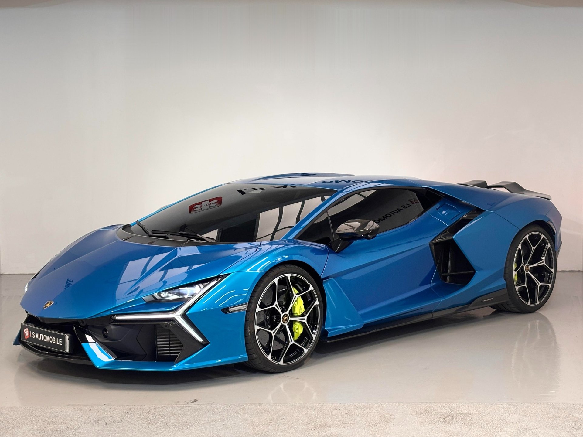 LAMBORGHINI REVUELTO - View 1