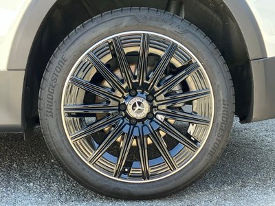 MERCEDES-BENZ GLB - 8