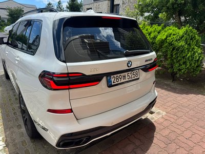 2025 BMW X7 照片 2