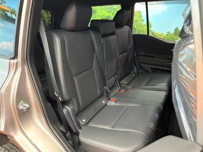 2025 Toyota LAND CRUISER 250 — миниатюра 11