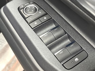 2025 Toyota LAND CRUISER 250 — миниатюра 30