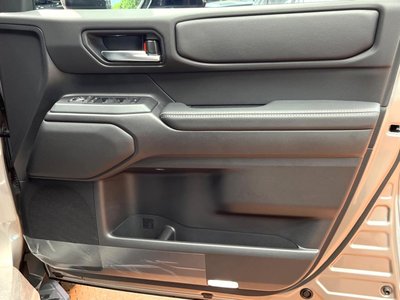 2025 Toyota LAND CRUISER 250 — миниатюра 29